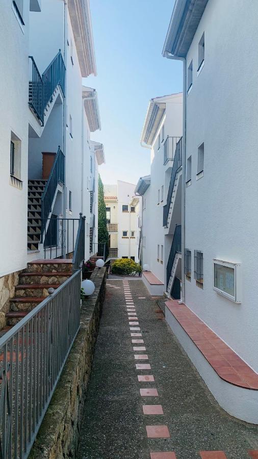 La Baie De Rose Apartment Roses Bagian luar foto
