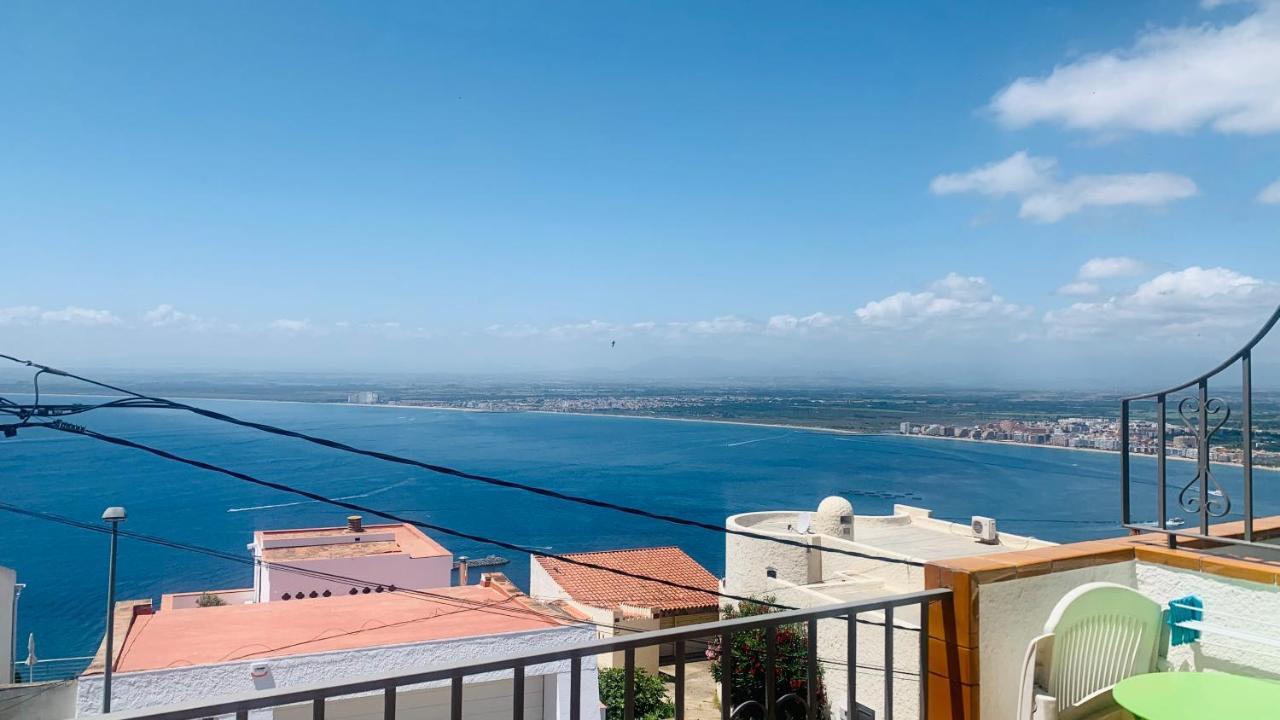 La Baie De Rose Apartment Roses Bagian luar foto